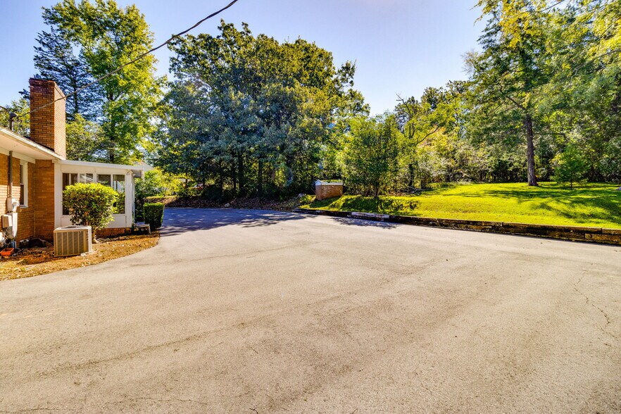 More Photos Of 161 Chapin Rd, Chapin Loft Creative Space For Sale