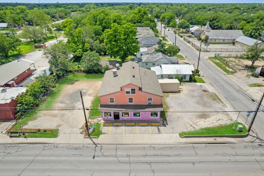 More Photos Of 1103 Pleasanton Rd, San Antonio Storefront Retail Residential For Sale
