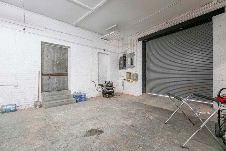 More Photos Of 4605–4619 W Pico Boulevard, Los Angeles Auto Repair For Sale