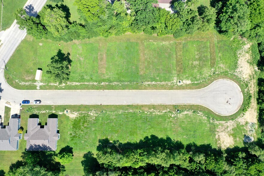 More Photos Of 2500 Walker Pl, Indianapolis Apartments For Sale