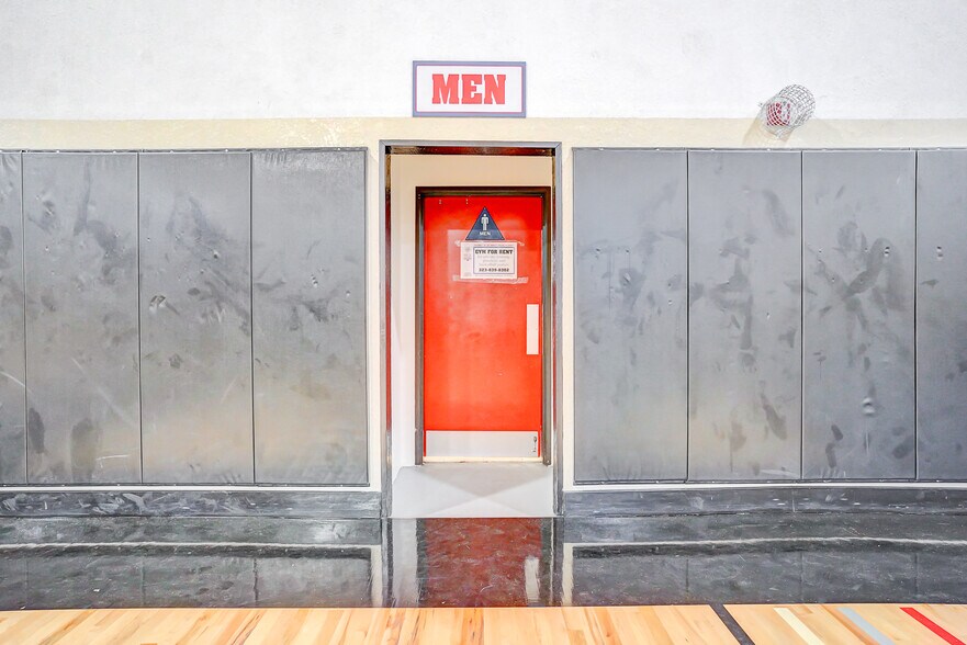 More Photos Of 950 S Central Ave, Compton Schools For Sale