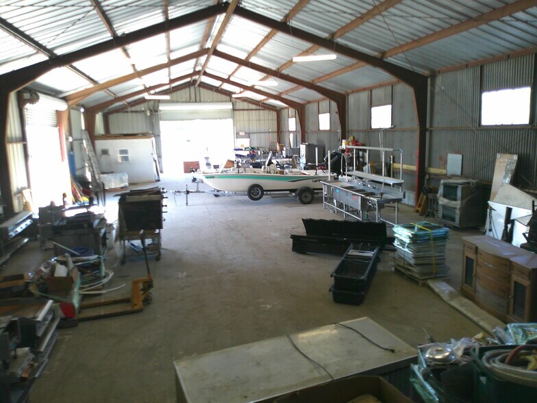 More Photos Of 1319 N Gordon St, Alvin Warehouse For Sale
