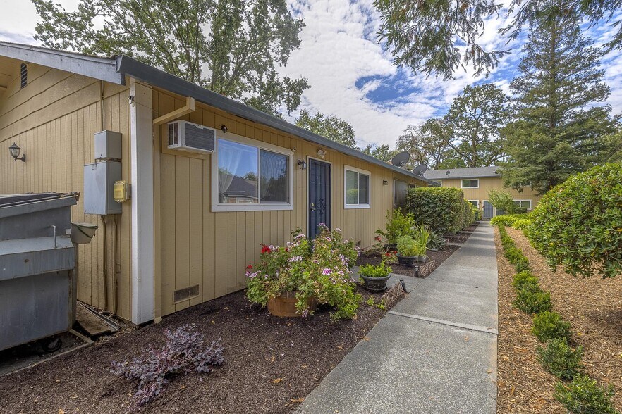 More Photos Of 8585 Old Redwood Hwy, Windsor Apartments For Sale