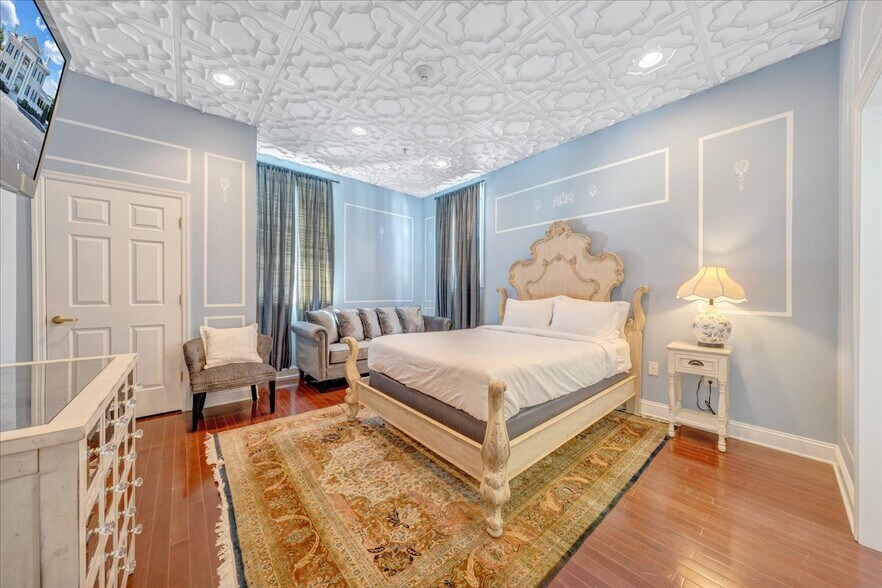 More Photos Of 812 E Main St, Bedford Lodge Meeting Hall For Sale