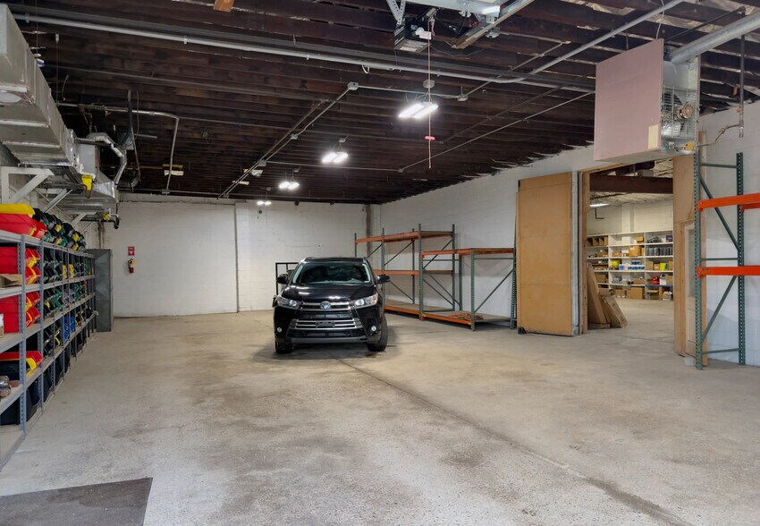 More Photos Of 1100 W Town St, Columbus Industrial For Sale
