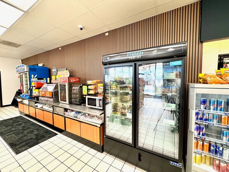 More Photos Of 2490 N Main St, Sheridan Convenience Store For Sale
