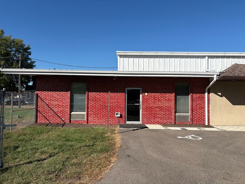 More Photos Of 4155 Martindale Rd NE, Canton Warehouse For Lease