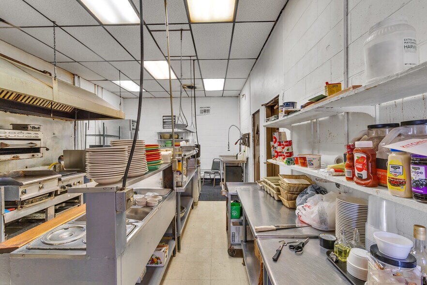 More Photos Of 110 E Pennsylvania Ave, New Stanton General Retail For Sale