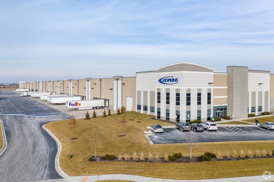 More Photos Of 30500 W 183rd St, Gardner Unknown For Lease