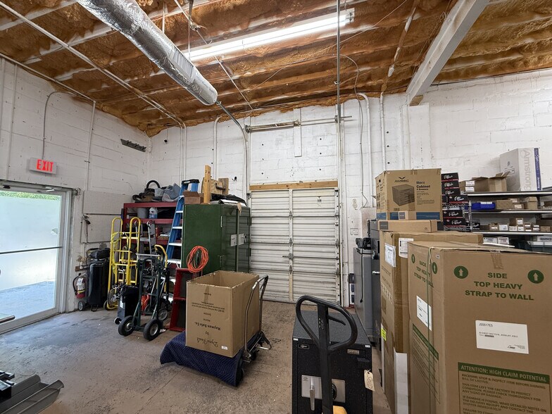 More Photos Of 1342 N Lime Ave, Sarasota Warehouse For Sale