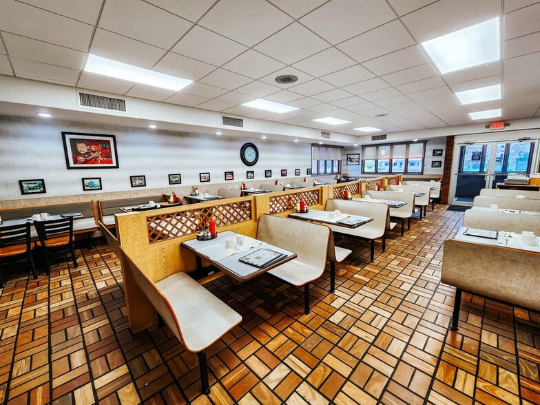 More Photos Of 75 W Carleton Rd, Hillsdale Restaurant For Sale