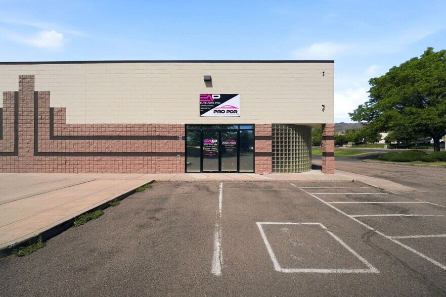More Photos Of 949 Elkton Dr, Colorado Springs Warehouse For Lease