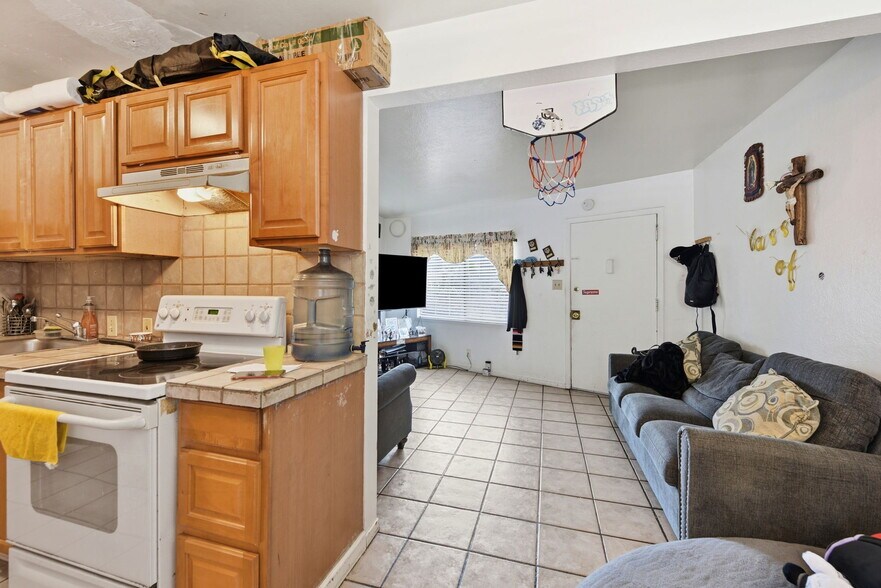 More Photos Of 3050-3058 Davis St, Oakland Apartments For Sale