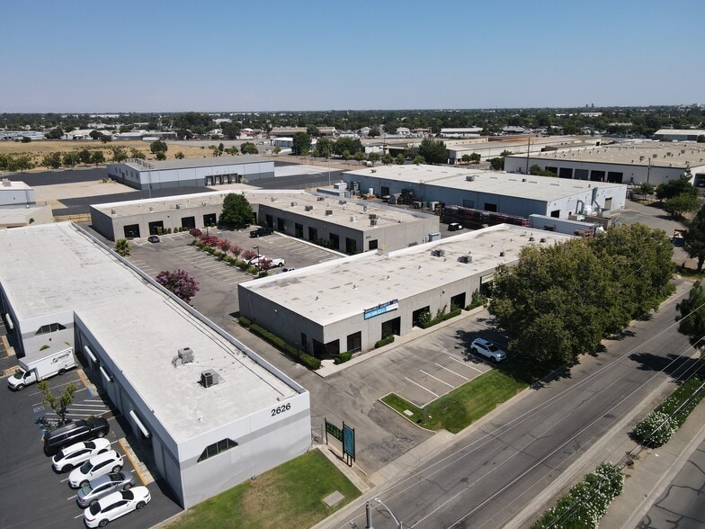 More Photos Of 2538 N West Ln, Stockton Warehouse For Lease