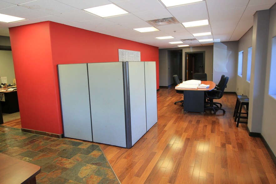 More Photos Of 94-405 Maikoiko St, Waipahu Warehouse For Lease