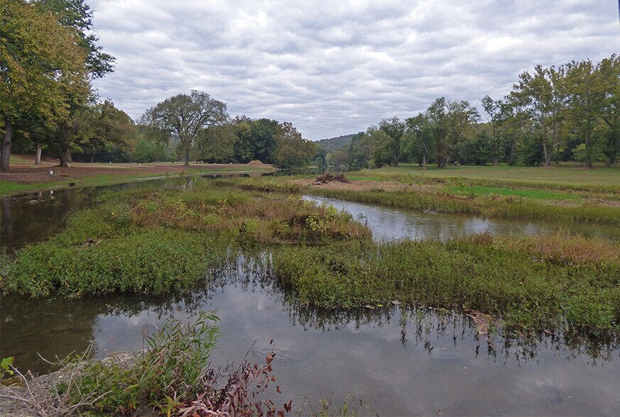 More Photos Of Griffin Road, Hardy Land For Sale