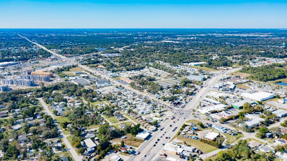 More Photos Of , North Fort Myers General Retail For Sale