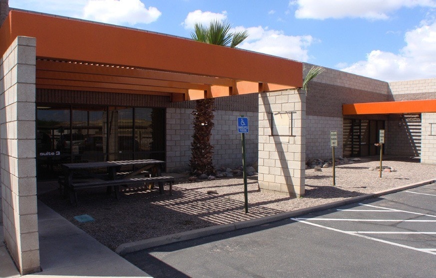 More Photos Of 216 S Alma School Rd, Mesa Warehouse For Lease