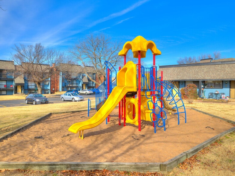 More Photos Of 1311 N Ash Pl, Owasso Apartments For Sale