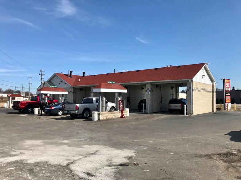 More Photos Of 127 N Groesbeck Hwy, Mount Clemens Carwash For Sale