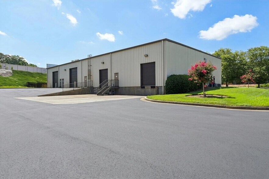 More Photos Of 4665 Church Rd, Cumming Warehouse For Sale