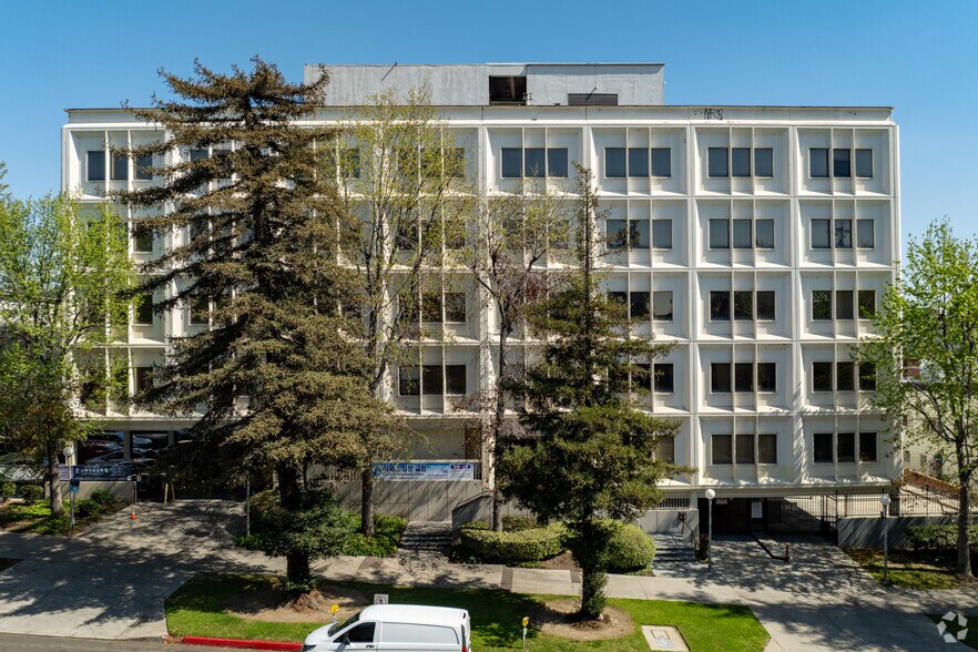 More Photos Of 520 S La Fayette Park Pl, Los Angeles Office For Sale