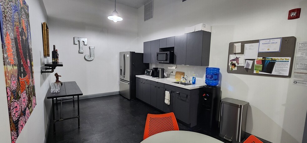 More Photos Of 507 N Franklin St, Tampa Office For Lease