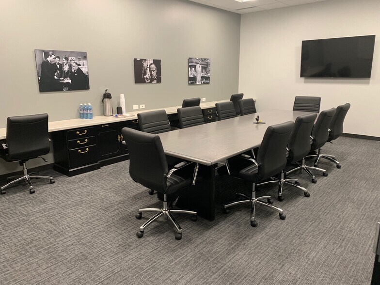 More Photos Of 10488 W Centennial Rd, Littleton Warehouse For Lease