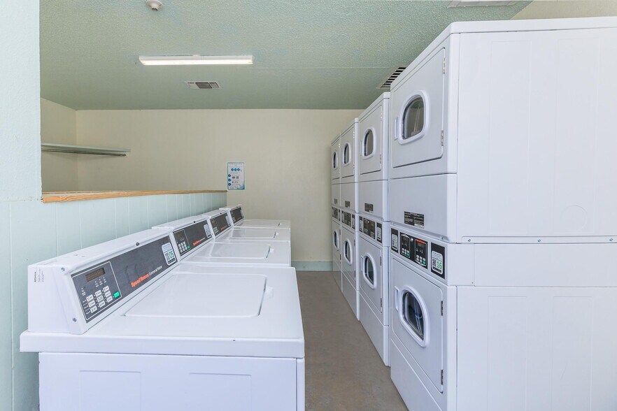 More Photos Of 255 Turner St, Roanoke Apartments For Sale