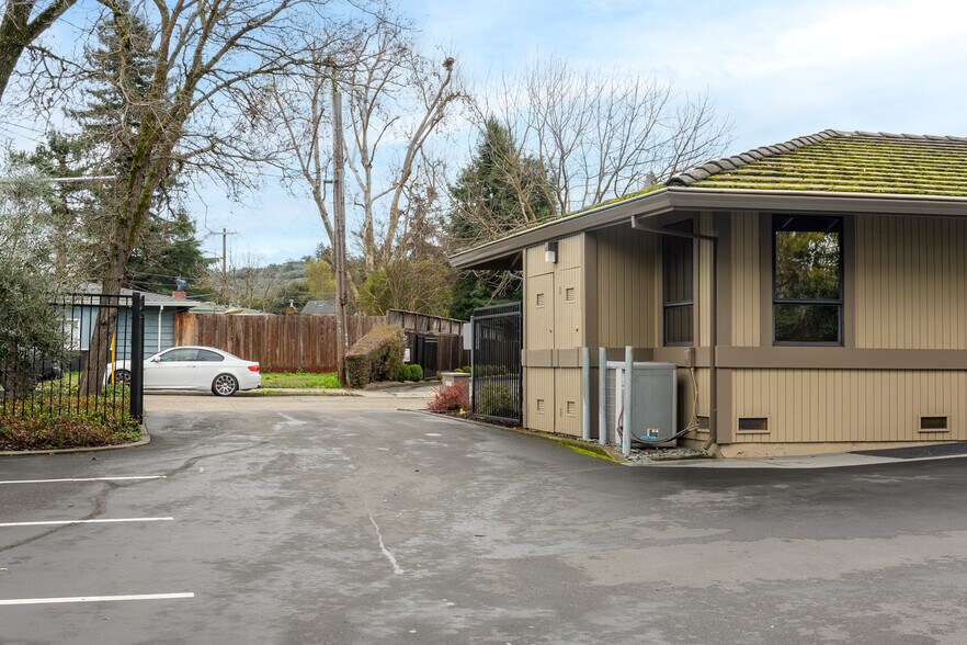 More Photos Of 1100 Farmers Ln, Santa Rosa Medical For Sale