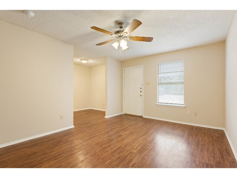 More Photos Of 5506 Kingman St, Waco Apartments For Sale