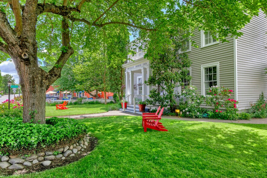 More Photos Of 240 E California St, Jacksonville Hotel For Sale