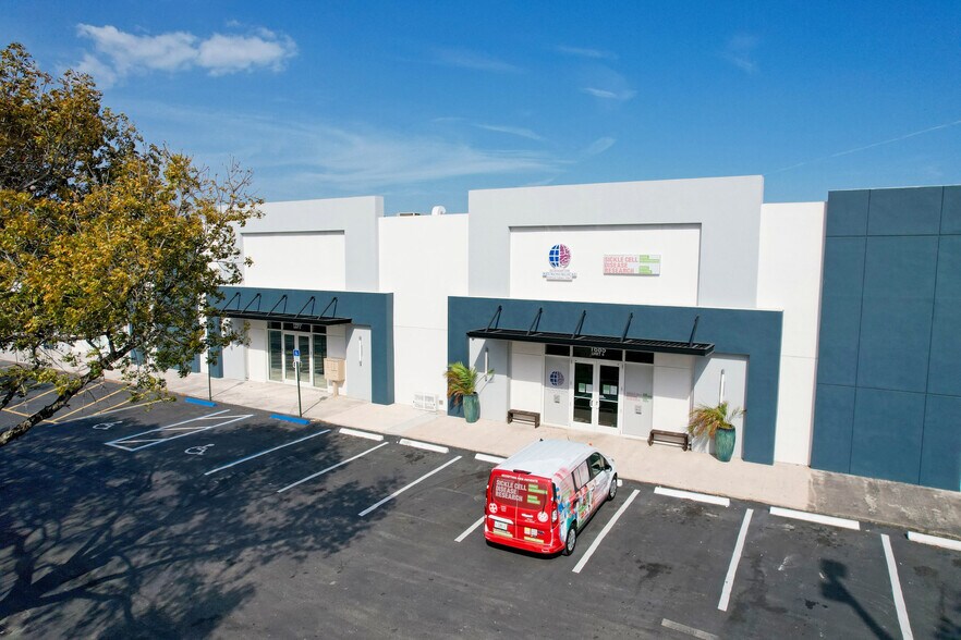 More Photos Of 1685 S State Road 7, Hollywood Warehouse For Lease