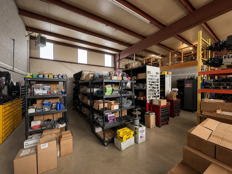 More Photos Of 2626 E 139th St, Burnham Service For Sale