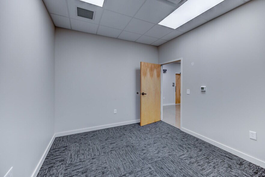 More Photos Of 1025 Alliance Park Dr, Bloomsburg Office For Lease