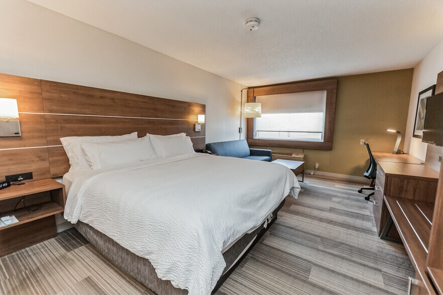 More Photos Of 11555 Upper Gilchrist Rd, Mount Vernon Hotel For Sale