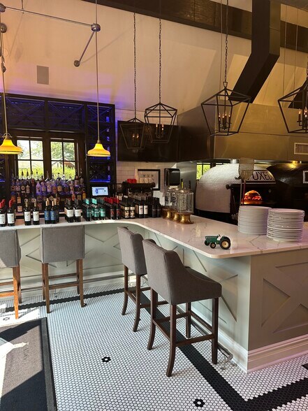 More Photos Of 156 Route 17, Tuxedo Park Restaurant For Sale