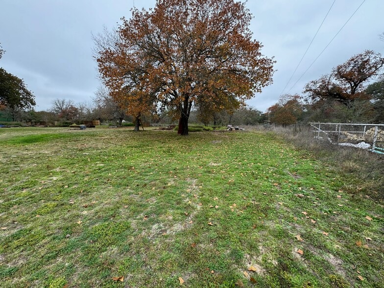 More Photos Of 2275 Old Pleasanton Rd, San Antonio General Retail For Sale