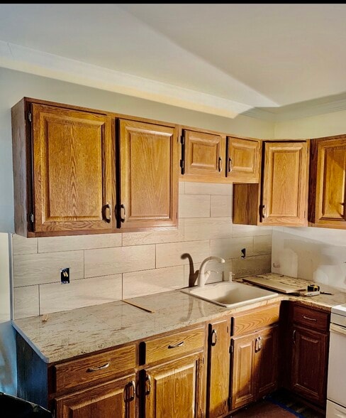 More Photos Of 612 S Broad St, Elizabeth Storefront Retail Residential For Sale