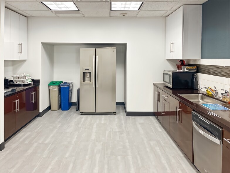 More Photos Of 510 Clinton Sq, Rochester Coworking Space