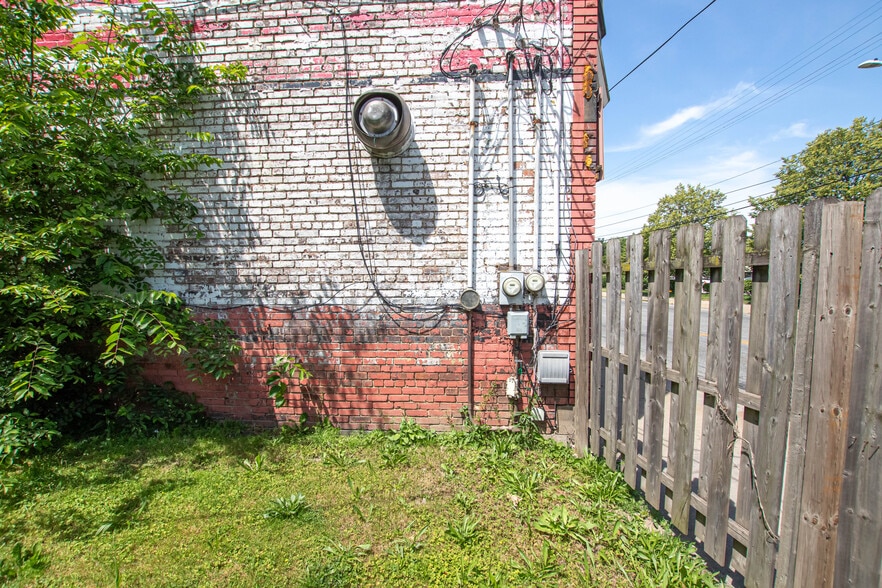 More Photos Of 6602 Harvard Ave, Cleveland General Retail For Sale