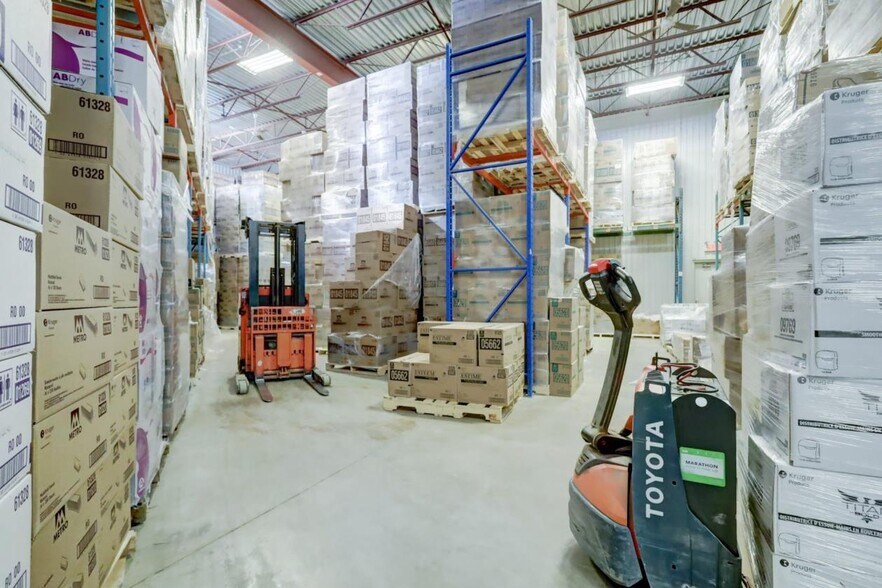 More Photos Of 2975 Rue Nelson, Saint-hyacinthe Industrial For Lease