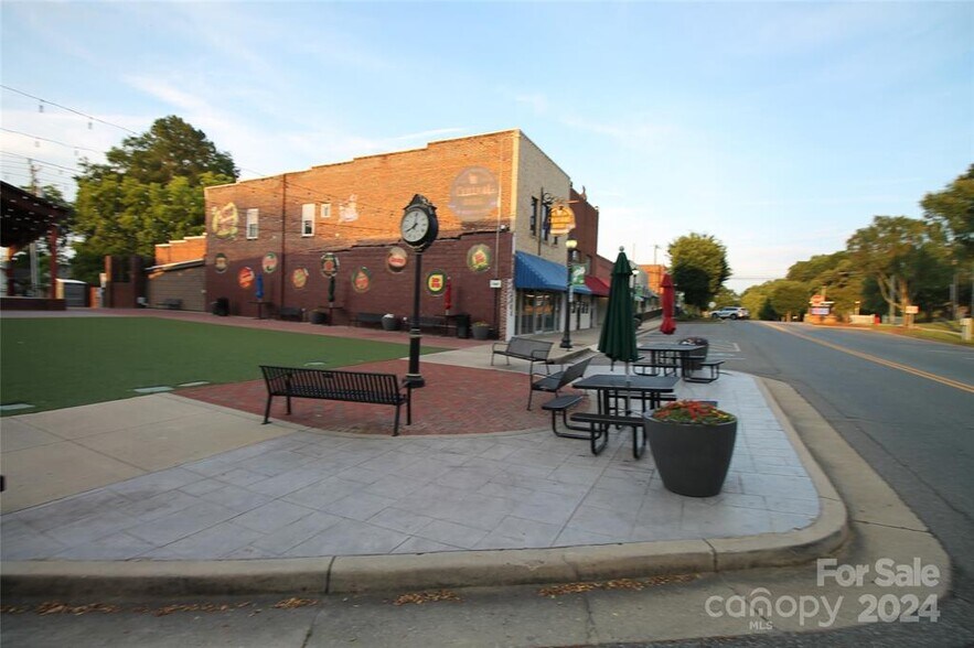 More Photos Of 117 E Virginia Ave, Bessemer City Freestanding For Sale