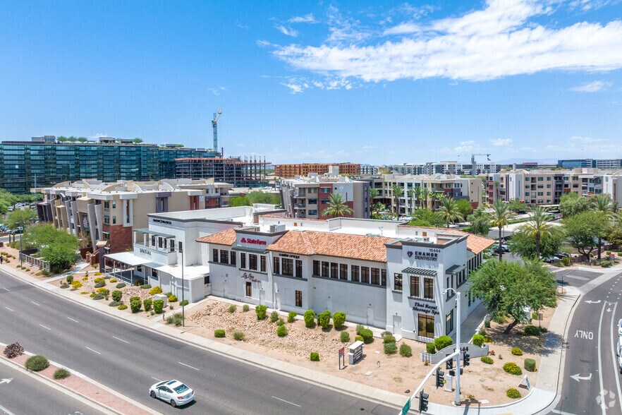 More Photos Of 15444 N Greenway-Hayden Loop, Scottsdale General Retail For Lease
