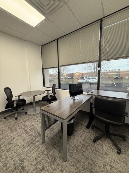 More Photos Of 12 Penns Trl, Newtown Medical For Lease