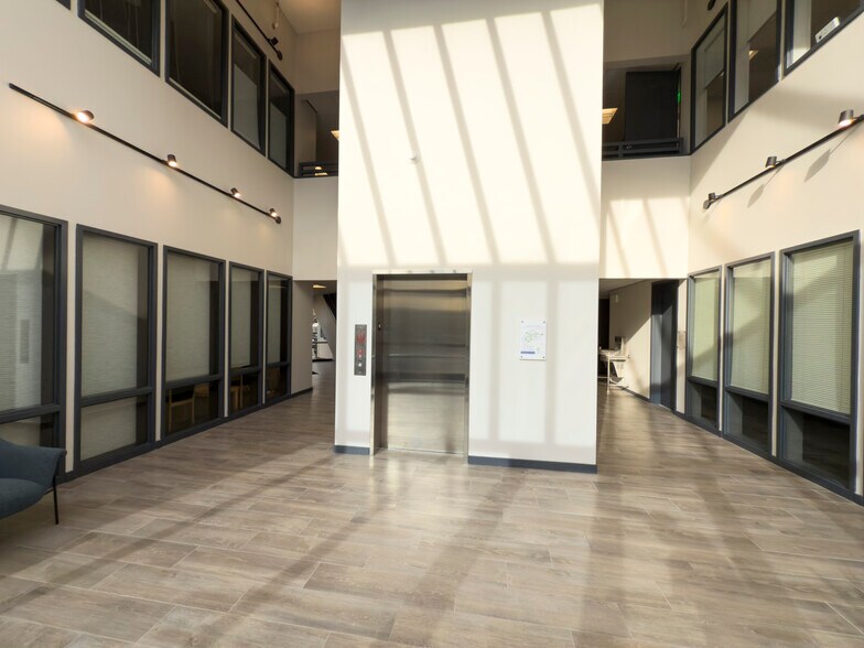 More Photos Of 100 Tamal Vista Blvd, Corte Madera Medical For Lease