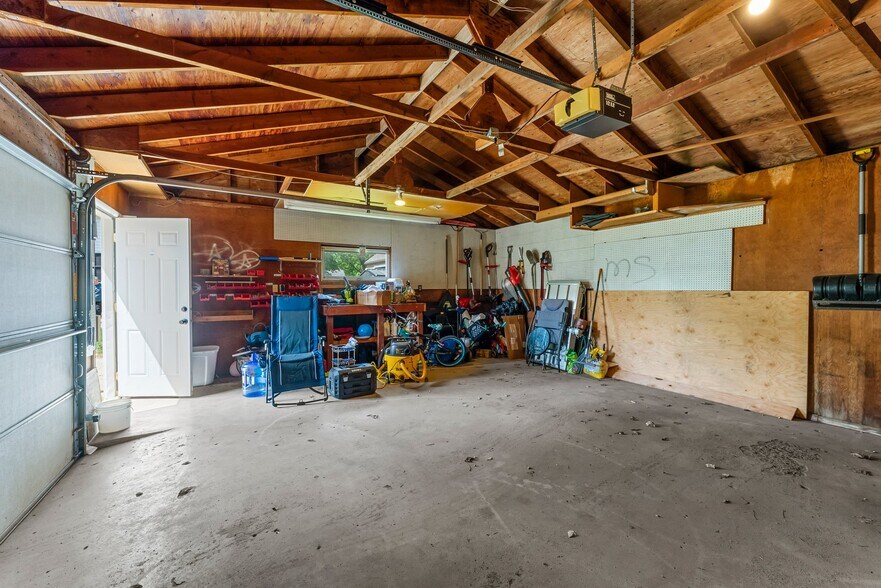 More Photos Of 820 N 6th St, Montevideo Apartments For Sale