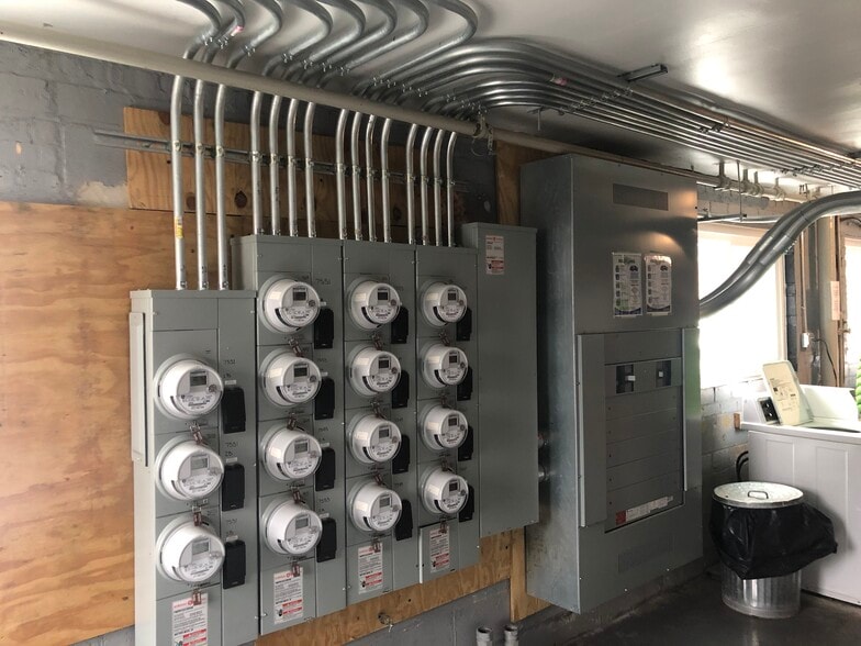 More Photos Of 7545 N Bell Ave, Chicago Apartments For Sale