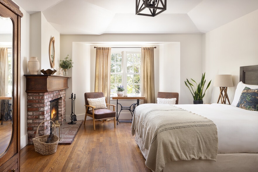 More Photos Of 2436 Baseline Ave, Ballard Hospitality For Sale