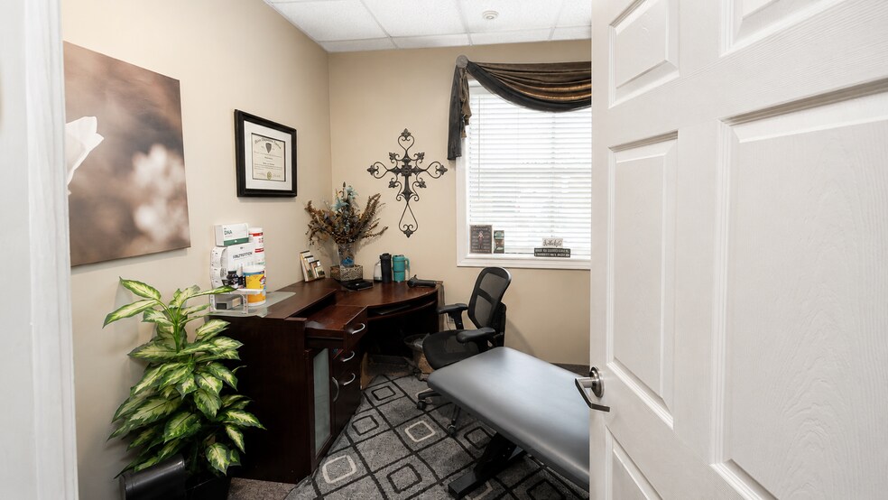 More Photos Of 21715 Kingsland Blvd, Katy Office For Lease